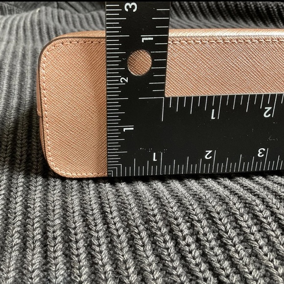 Michael Kors Pouch - Picture 6 of 16